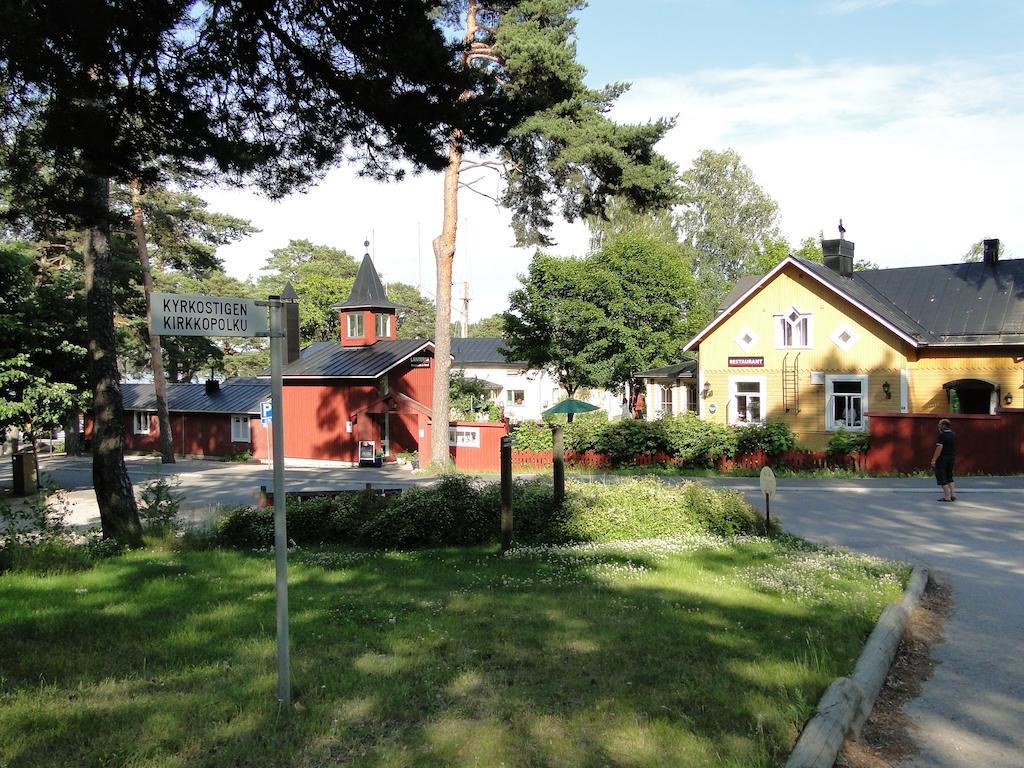 Hotel & Cafe Lanterna Nauvo Luaran gambar